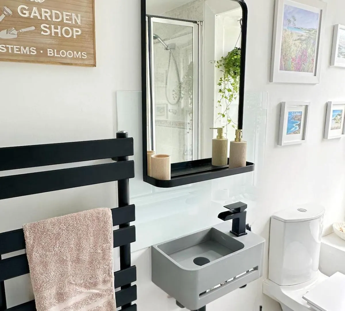 Duplex - City Centre 4-Bed Retreat Edinburgh Apartmán