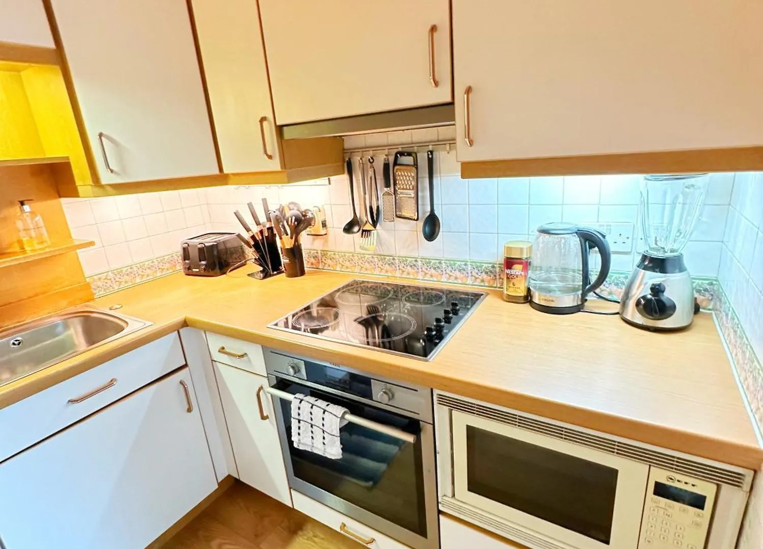 Apartment Duplex - City Centre 4-Bed Retreat Edinburgh